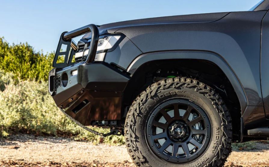Front Bumper LANDCRUISER 300 SERIES (2021+) IRONMAN PREMIUM 60MM TUBE BULL BAR - BBP090