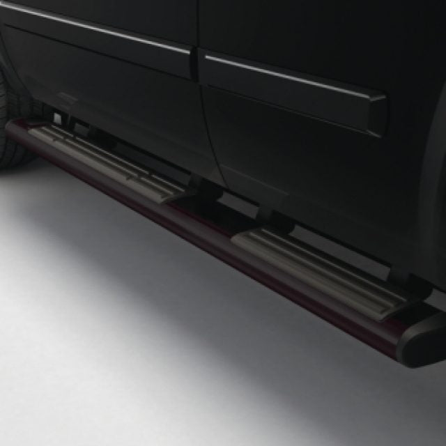 Crew Cab 6-Inch Oval Assist Steps in Black GMC & CHEVROLET