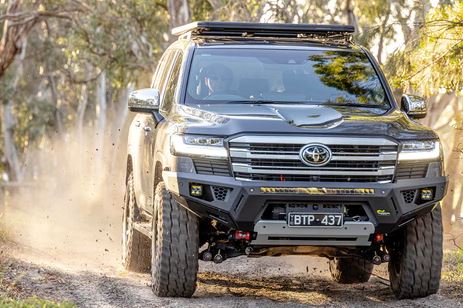 Front Bumper LANDCRUISER 300 SERIES 2021 to 2024 IRONMAN RAID BULL BAR - BBR090