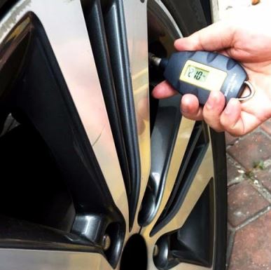 LCD Digital Tire Gauge