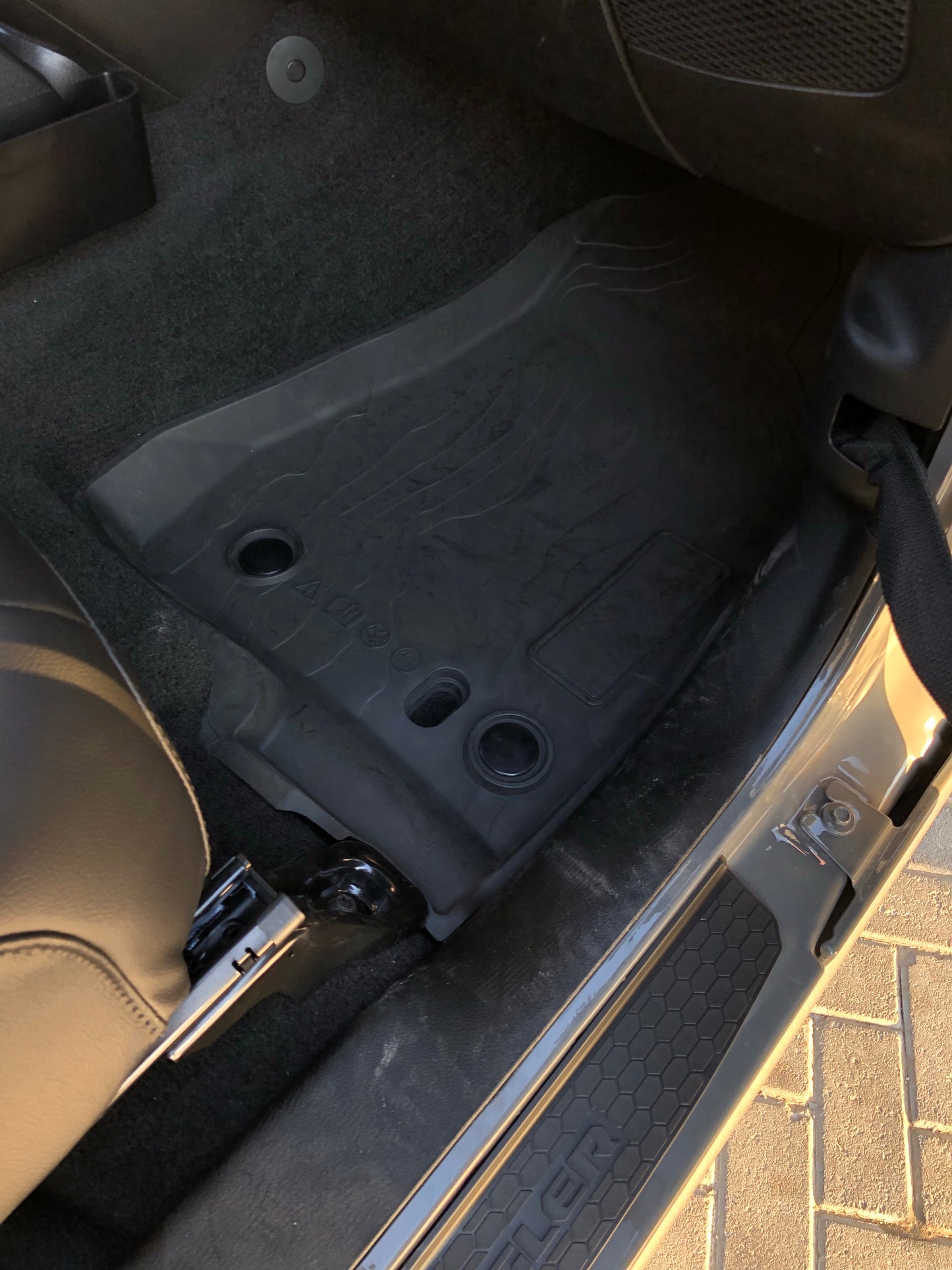 Black Rubber Car Mat for Jeep Wrangler 2 Door & 4 Door JL 2018-2023